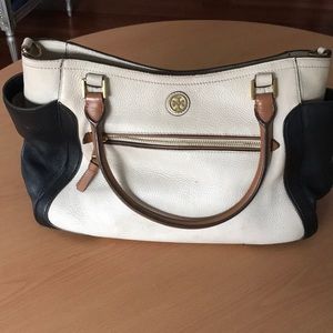 Tory burch authentic bag